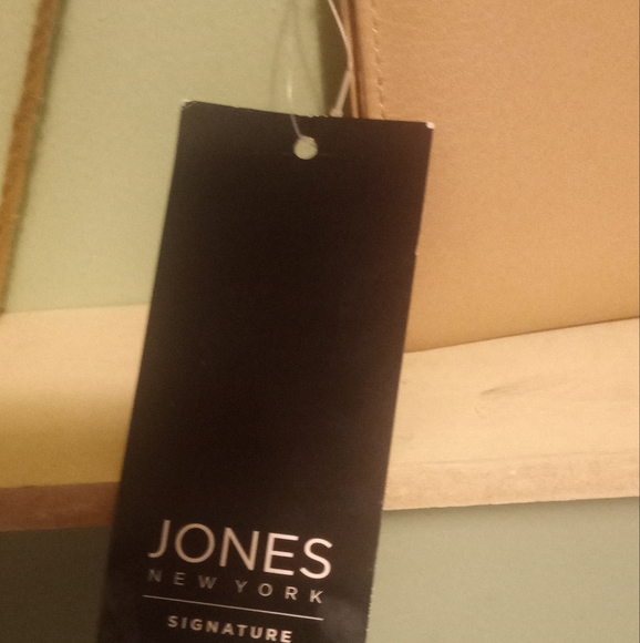 NWT Jones New York Wallet - Picture 4 of 5